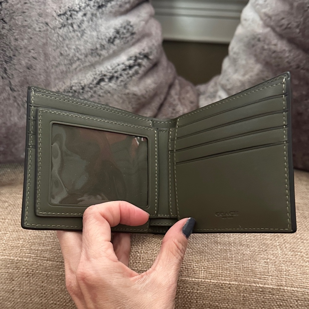 Coach Olive Green Men's 3in1 Wallet - Picture 3 of 9